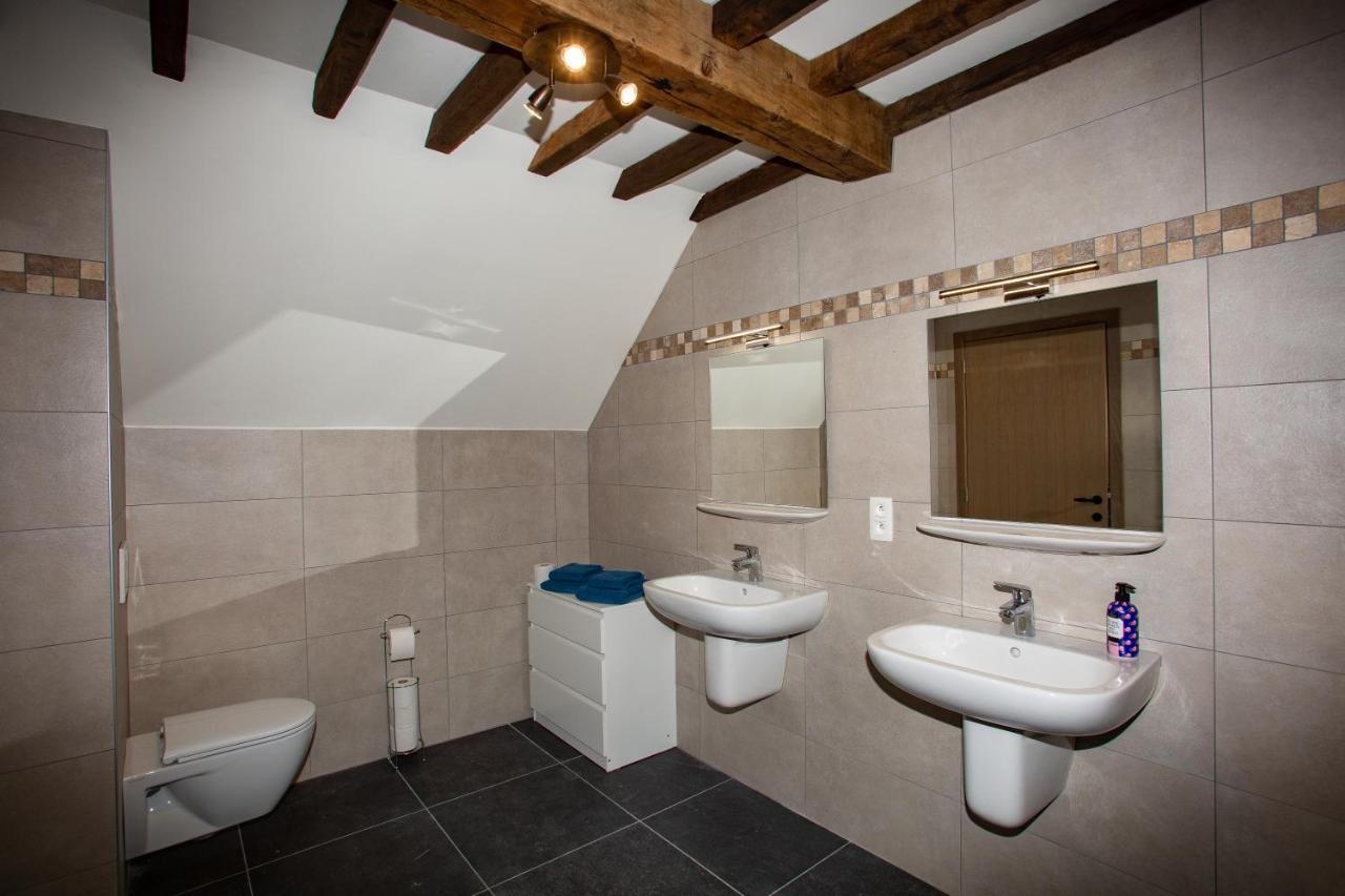B&B Hotel In Ferme De Leuze Nabij Durbuy, Eigen Laadpalen Somme-Leuze Esterno foto